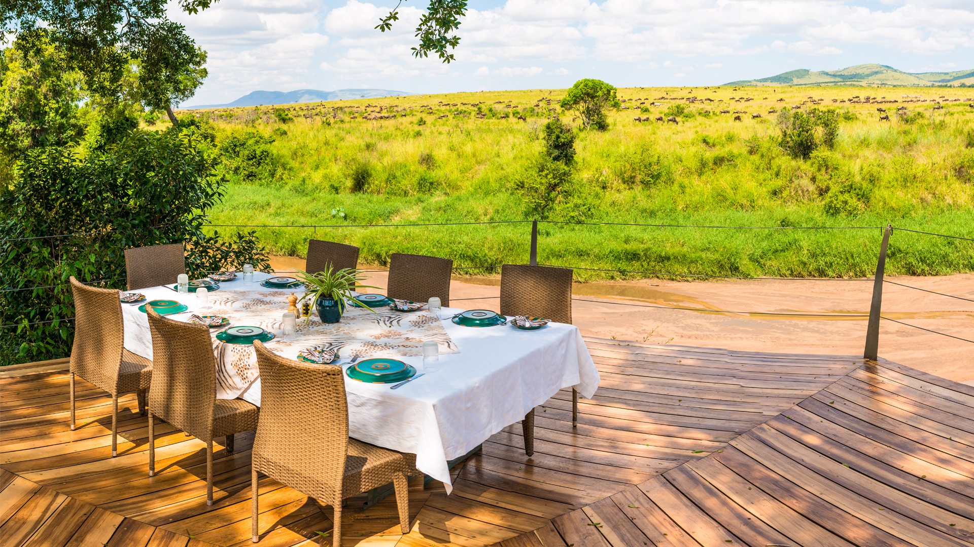 Dining and Guest Area at Salas Camp