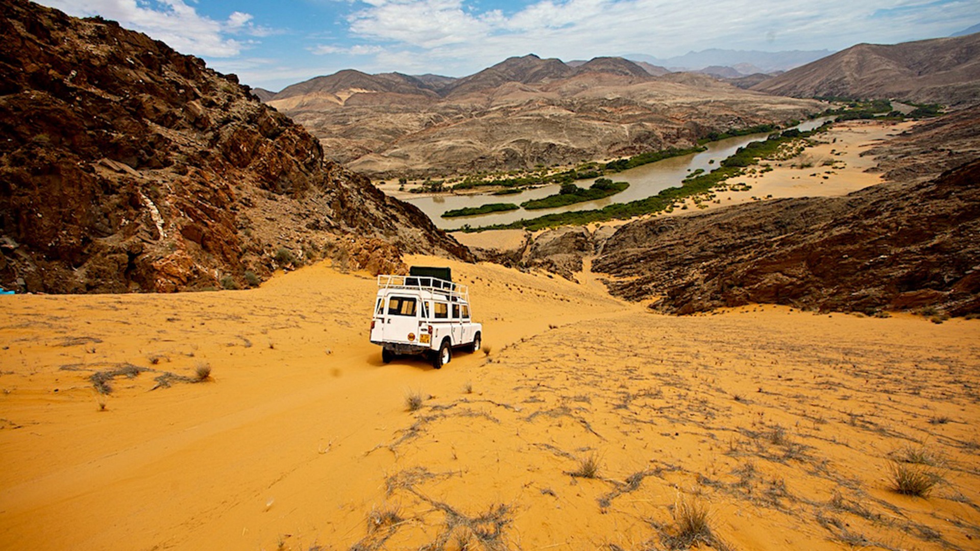 Driving place place. Намибия сафари. Шармаль Шейх джип сафари. Джип сафари рас Аль Хайма. Кейптаун сафари.