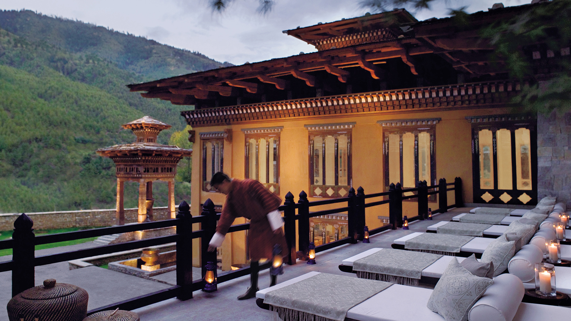 Spectacular Outdoor Deck At Taj Tashi