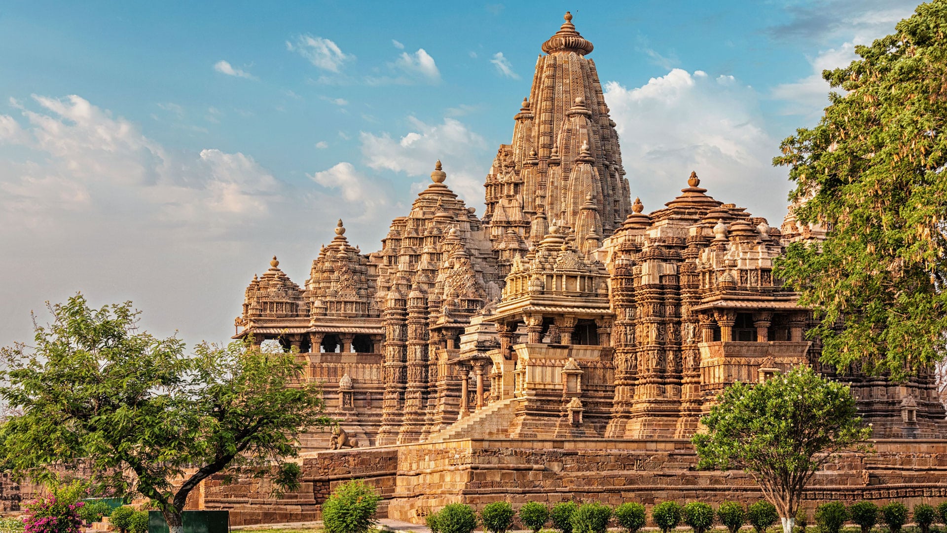 Why visit Khajuraho? | FAQ | Madhya Pradesh | andBeyond