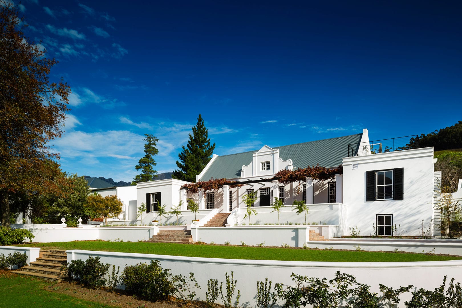 Mont Rochelle Manor House Hotel And Vineyard Near Capetown