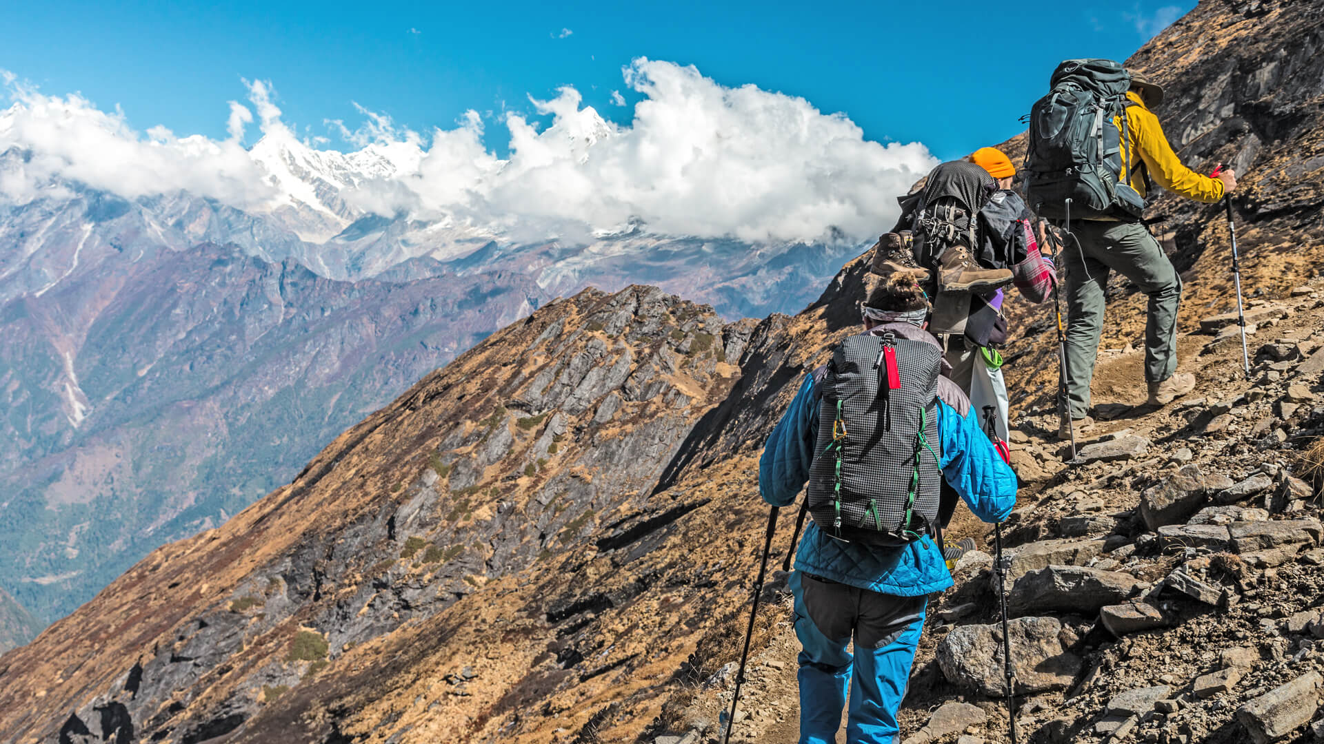 group trek nepal